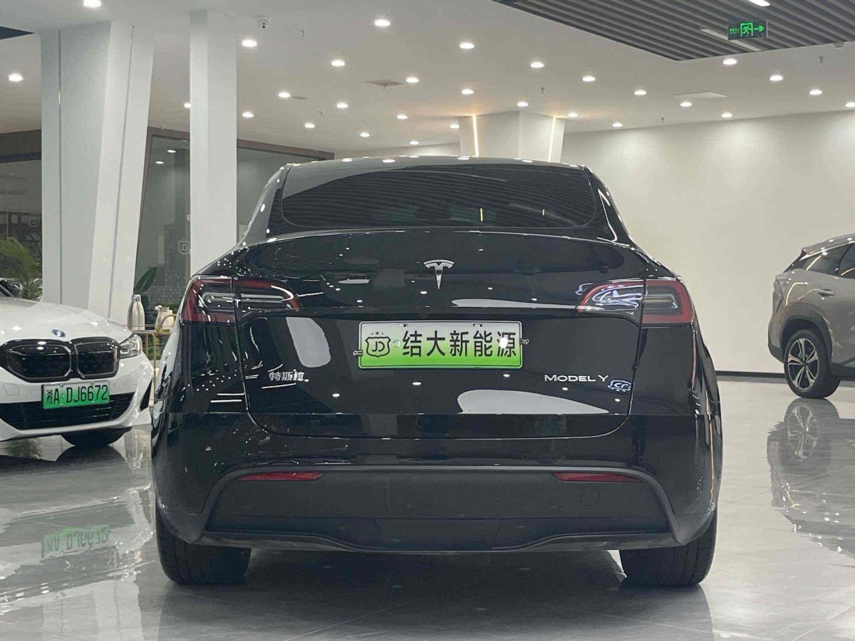 特斯拉 Model 3  2021款 改款 Performance高性能全輪驅(qū)動(dòng)版圖片