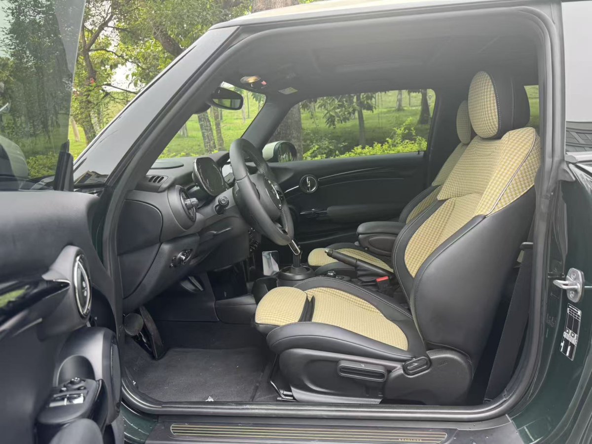 MINI MINI  2022款 1.5T COOPER 執(zhí)迷特別版圖片