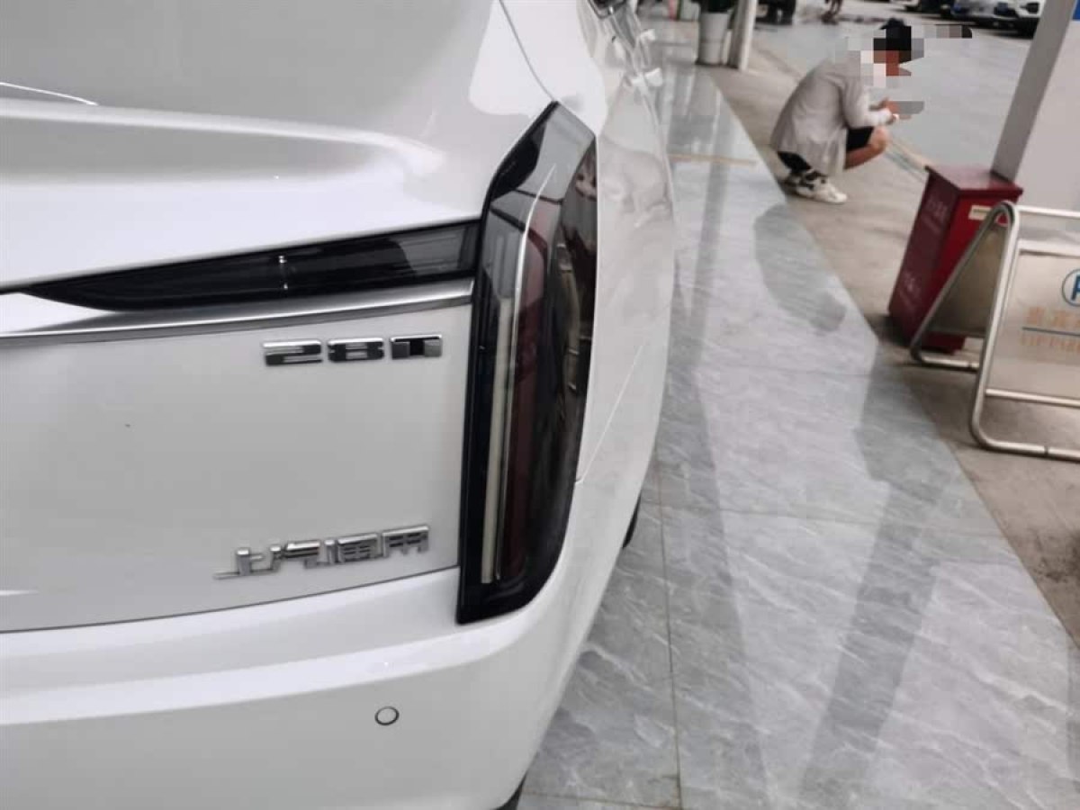 凱迪拉克 CT6  2023款 28T 風(fēng)尚型圖片