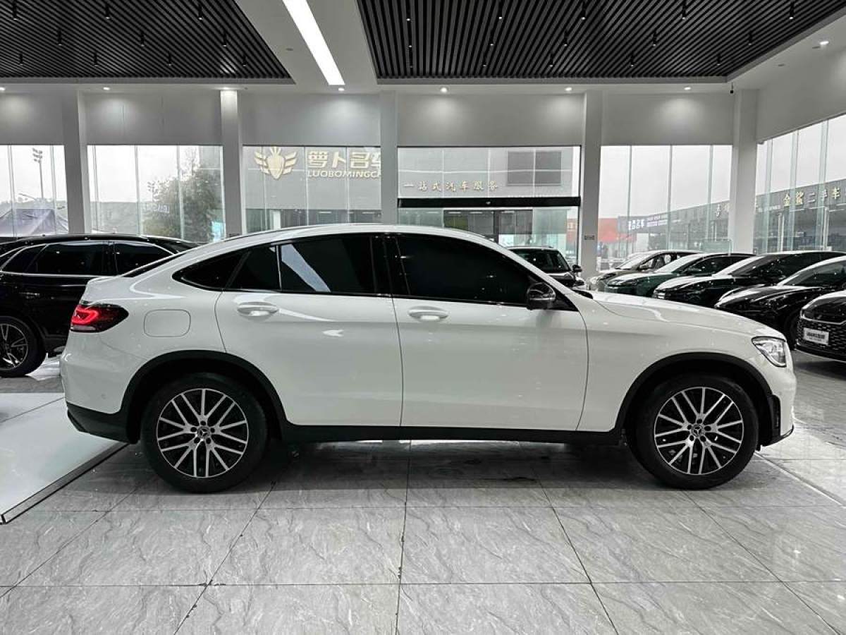 奔馳 奔馳GLC  2023款 改款 GLC 260 4MATIC 轎跑SUV圖片