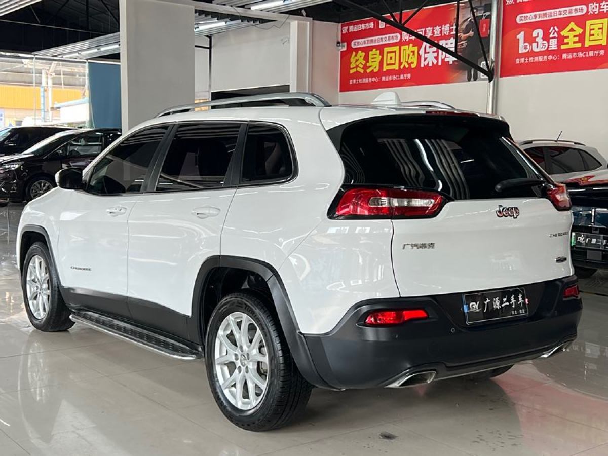 Jeep 自由光  2016款 2.4L 領(lǐng)先版圖片