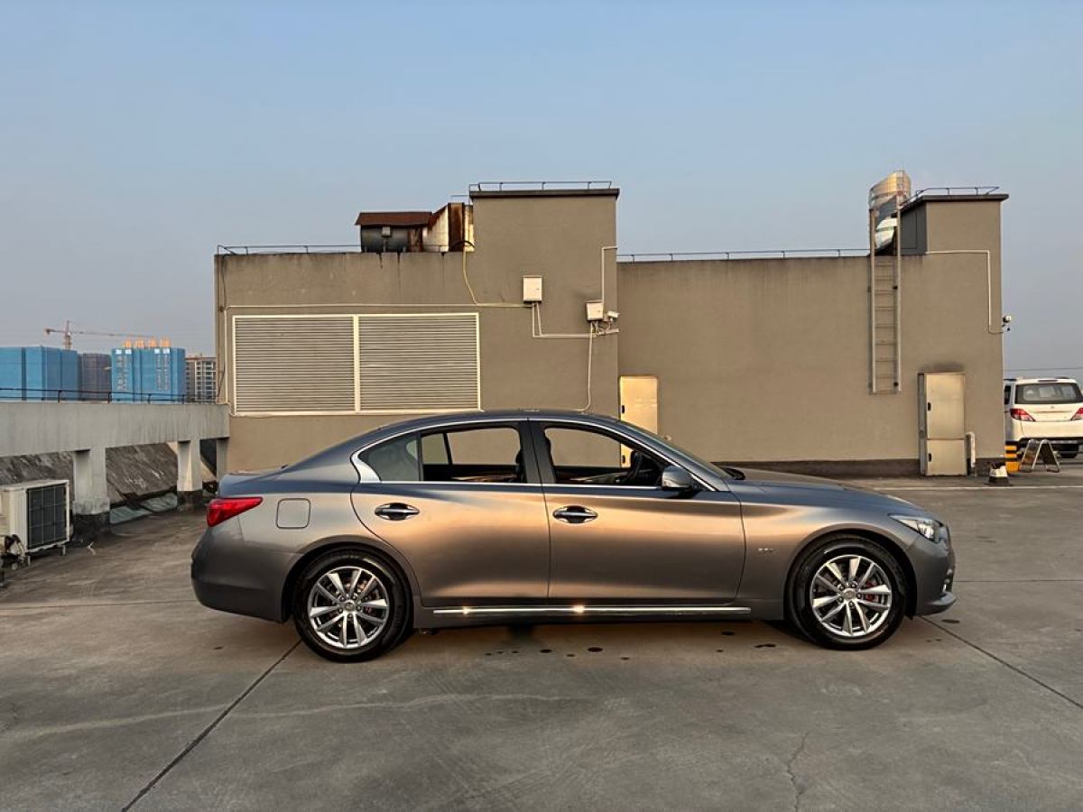 英菲尼迪 Q50L  2015款 2.0T 悅享版圖片