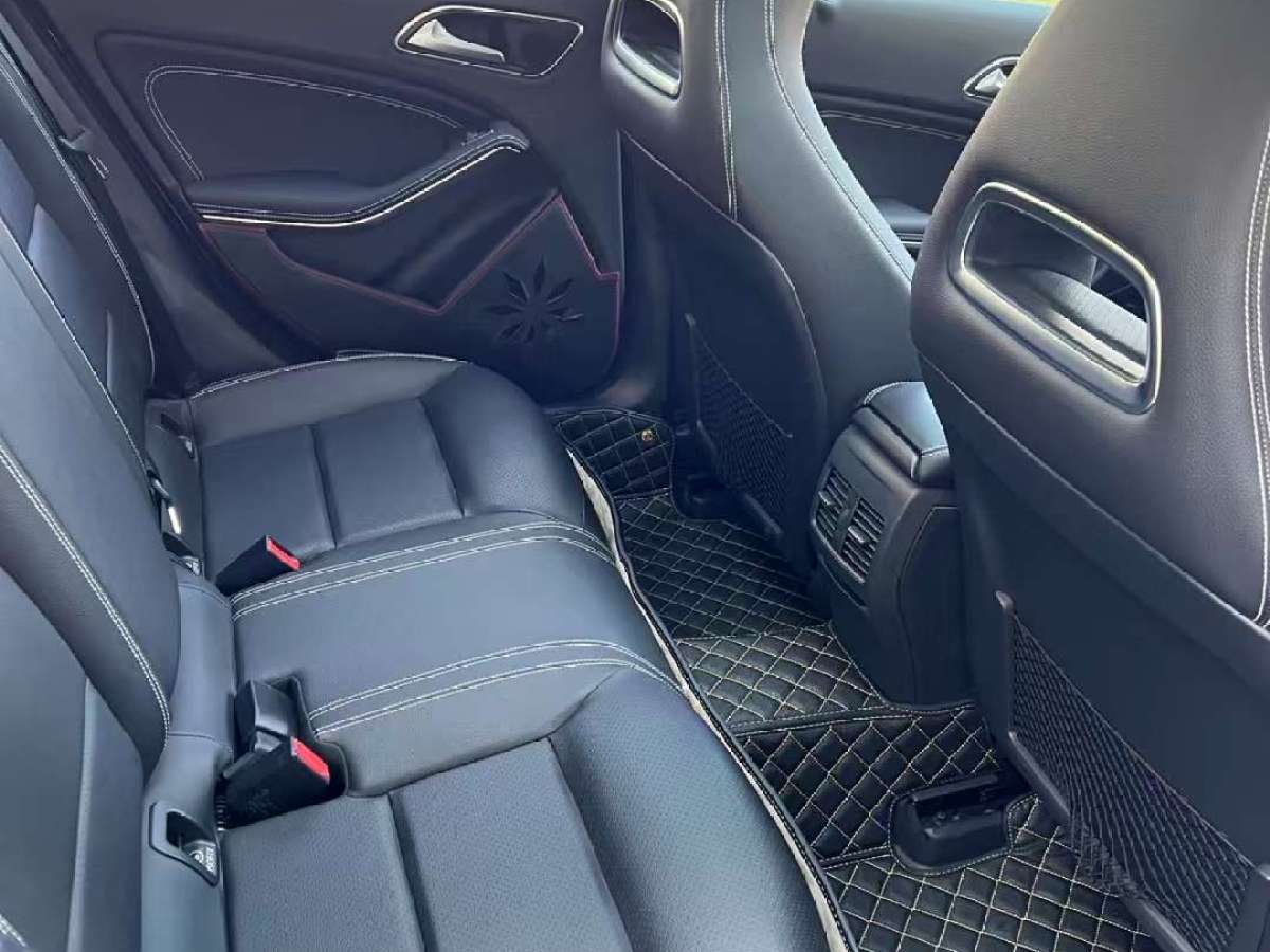 奔馳 奔馳GLA  2016款 GLA 220 4MATIC 時尚型圖片