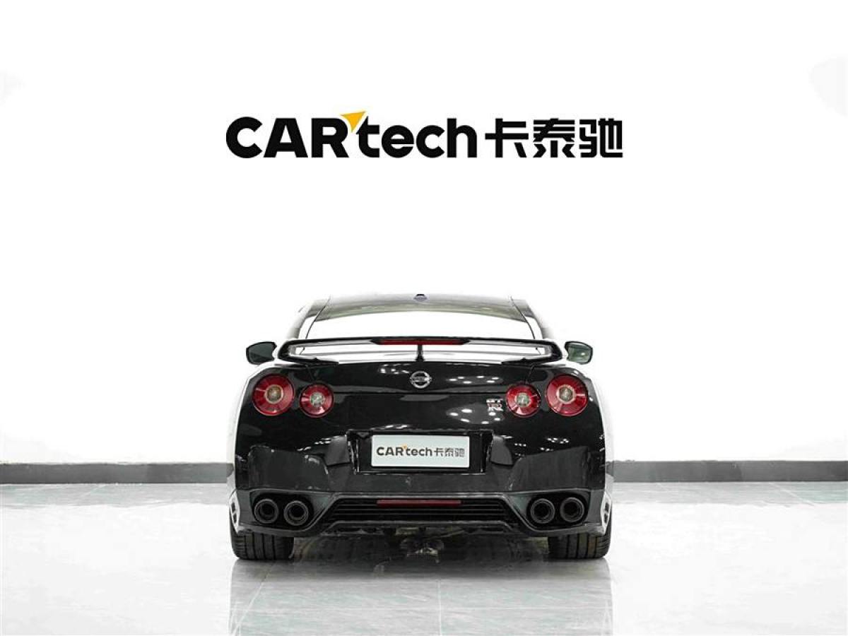 日產(chǎn) GT-R  2015款 3.8T 豪華棕紅內(nèi)飾版圖片