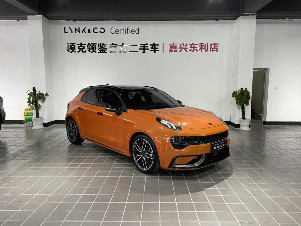 領(lǐng)克 領(lǐng)克02 Hatchback  2021款 2.0TD Halo 駕控套件版圖片