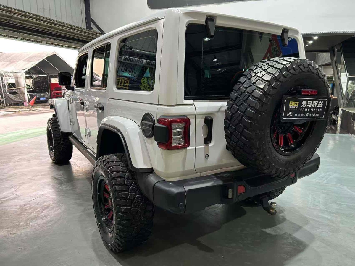 Jeep 牧馬人  2019款 2.0T Sahara 四門版 國(guó)VI圖片