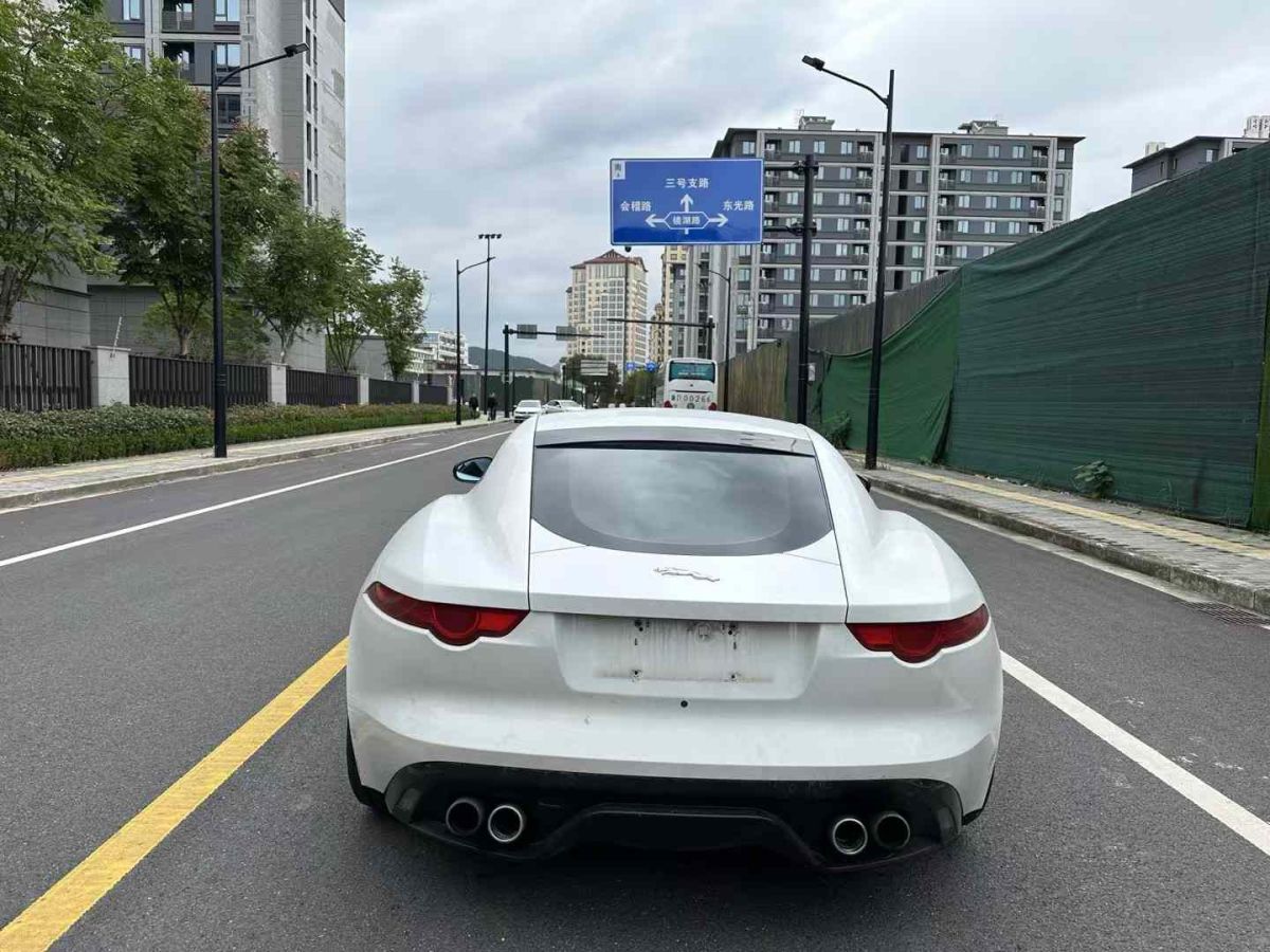 捷豹 XE  2015款 2.0T 240PS R-Sport圖片