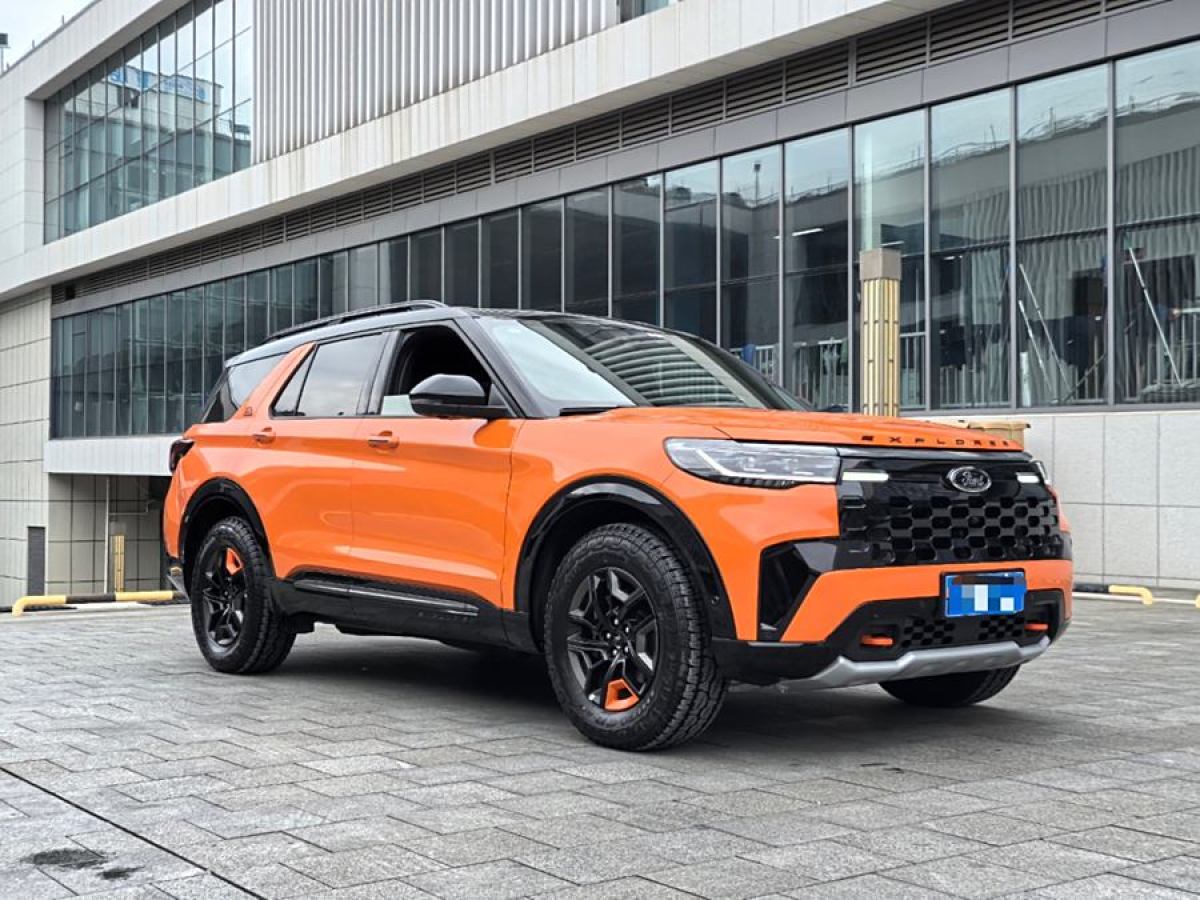 福特 探險(xiǎn)者  2023款 EcoBoost 285 昆侖巔峰版 7座圖片