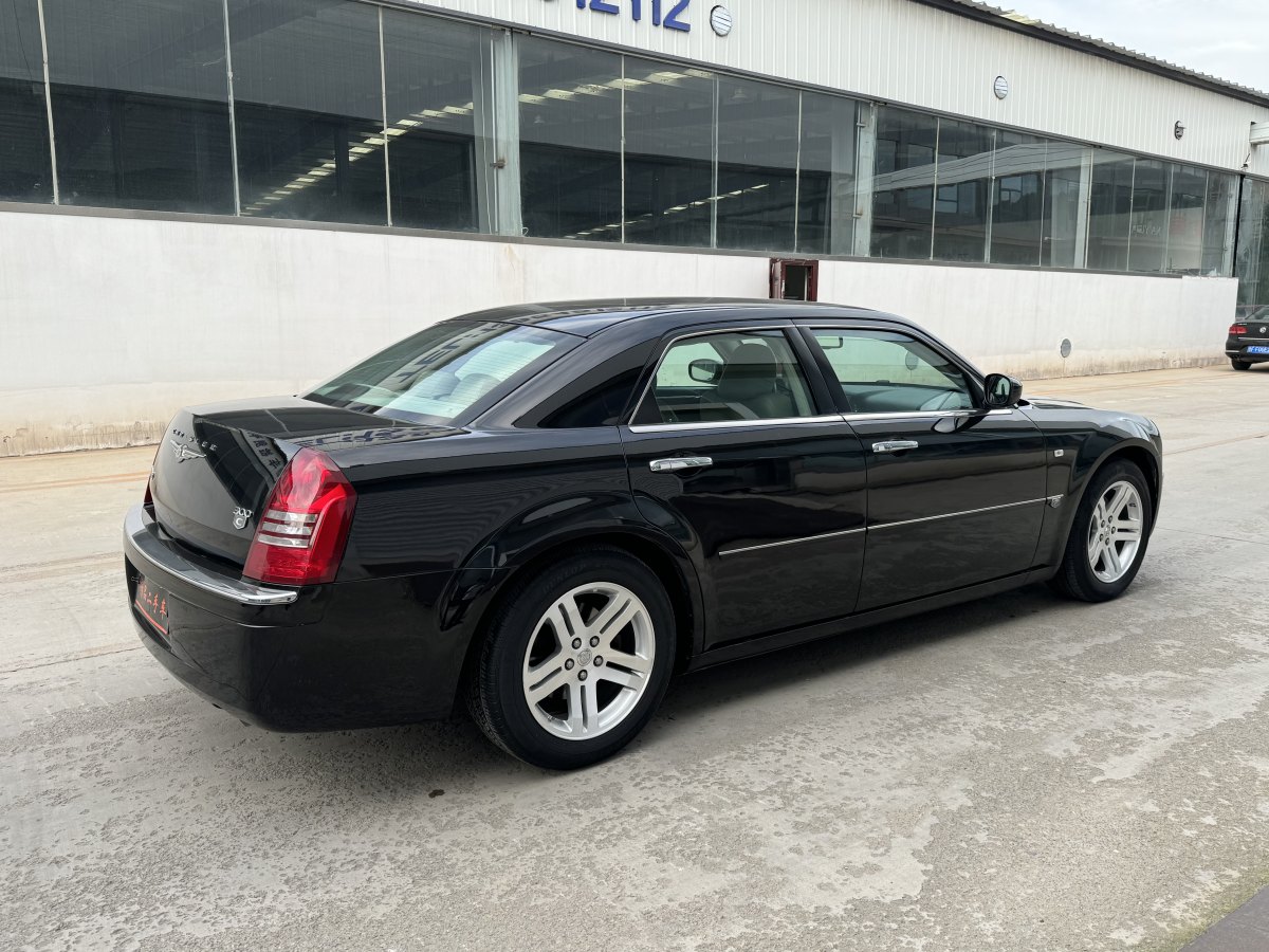 克萊斯勒 300C  2007款 2.7L 商務版圖片