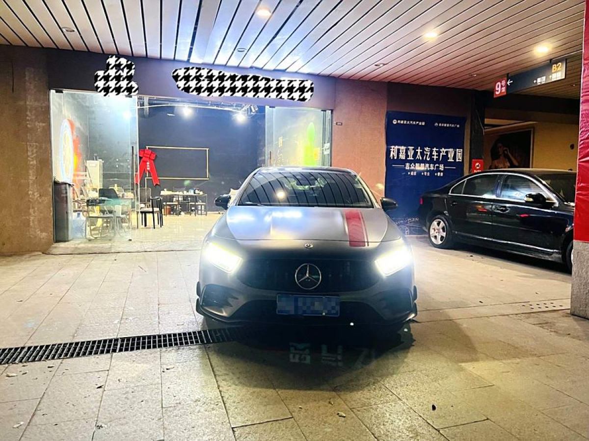 奔馳 奔馳A級(jí)AMG  2022款 AMG A 35 L 4MATIC 熾夜特別版圖片