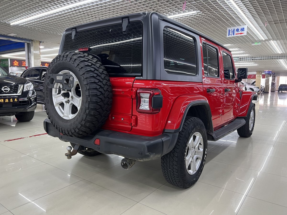 Jeep 牧馬人  2019款 2.0T Sahara 四門版 國(guó)VI圖片