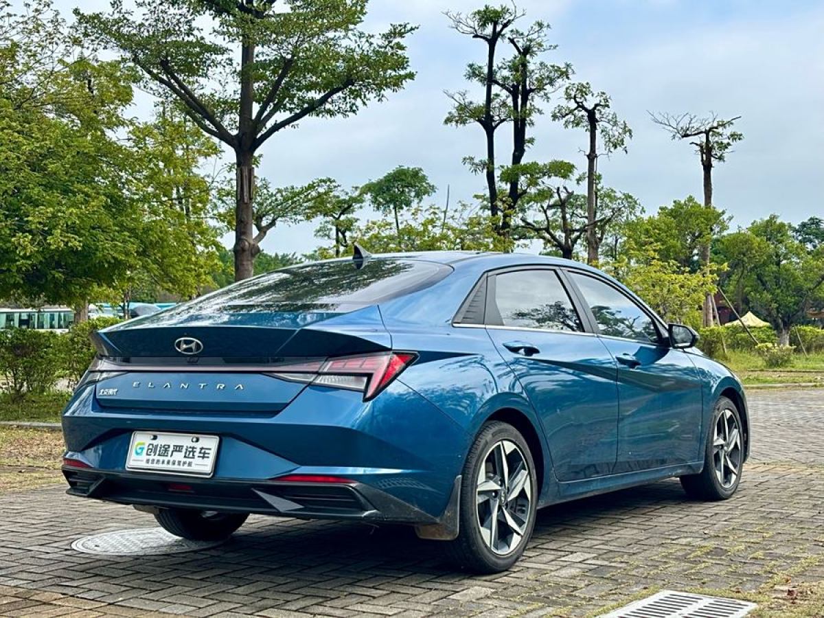 現(xiàn)代 伊蘭特  2022款 1.5L CVT LUX尊貴版圖片