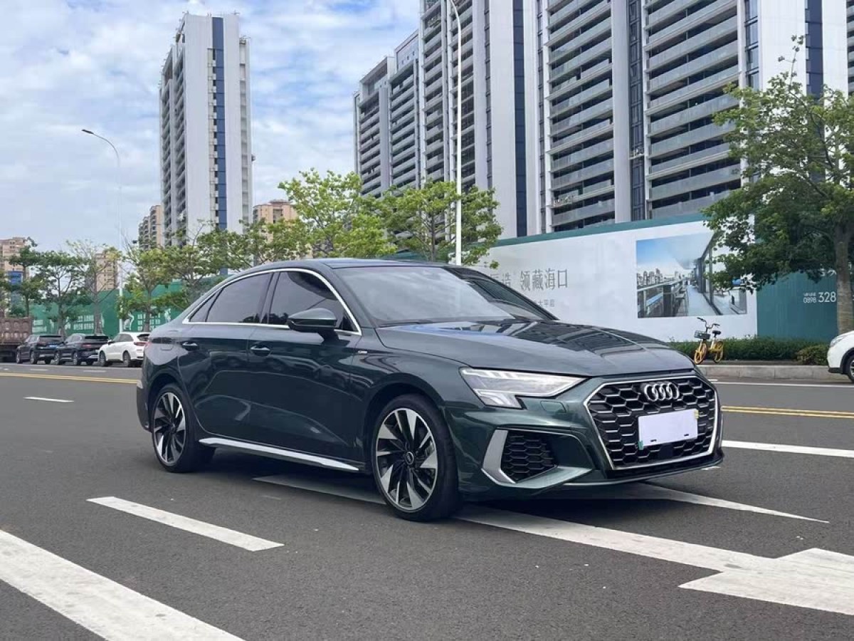 奧迪 奧迪A3  2022款 A3L Limousine 35 TFSI 時(shí)尚運(yùn)動(dòng)型圖片