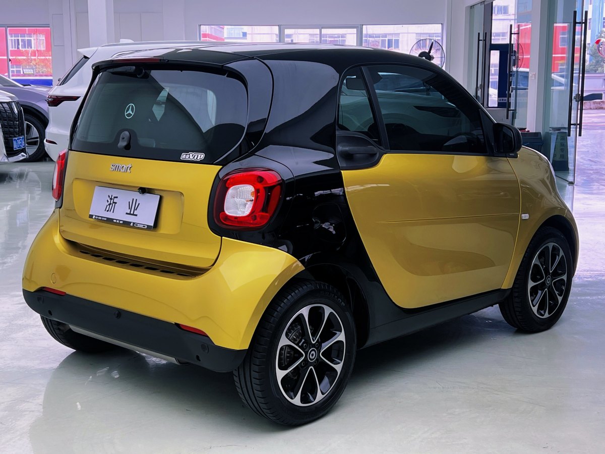 smart fortwo  2011款 1.0 MHD 硬頂激情版圖片