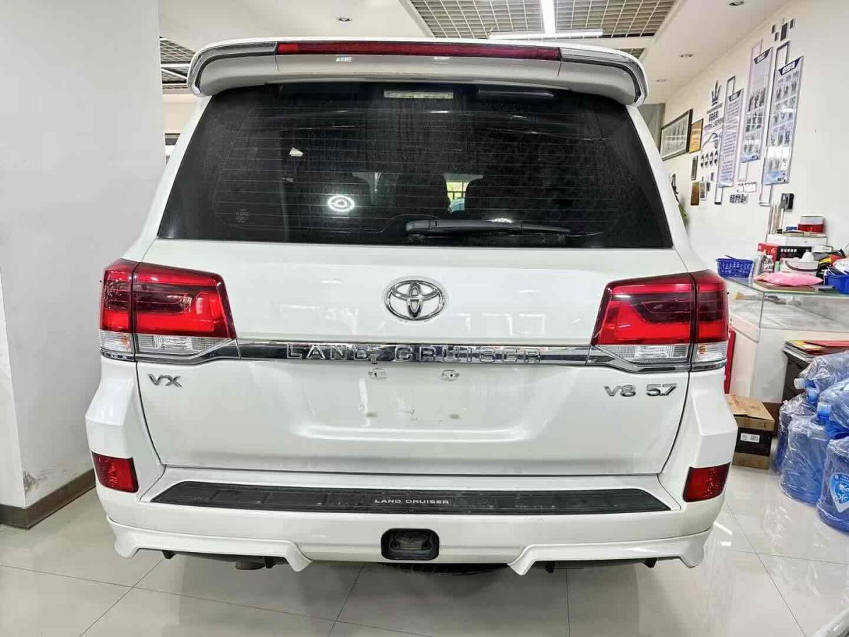 豐田 蘭德酷路澤  2018款 5.7L VX-R 12氣 底升(中東版)圖片