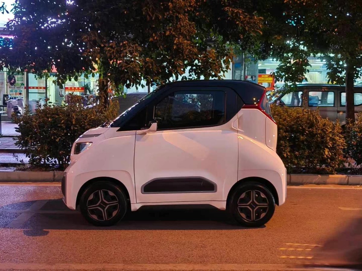 五菱 五菱NanoEV  2021款 玩樂款圖片