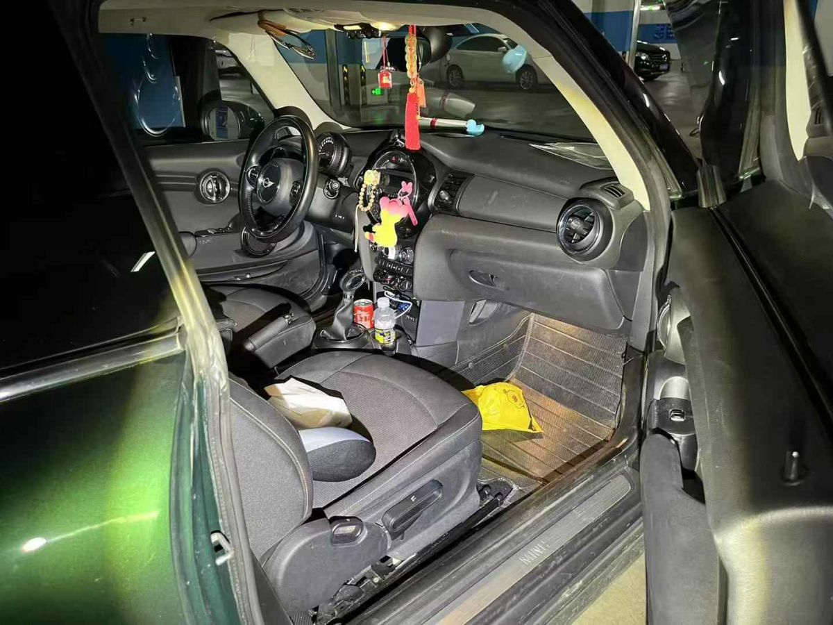 MINI MINI  2015款 1.2T ONE 五門版圖片