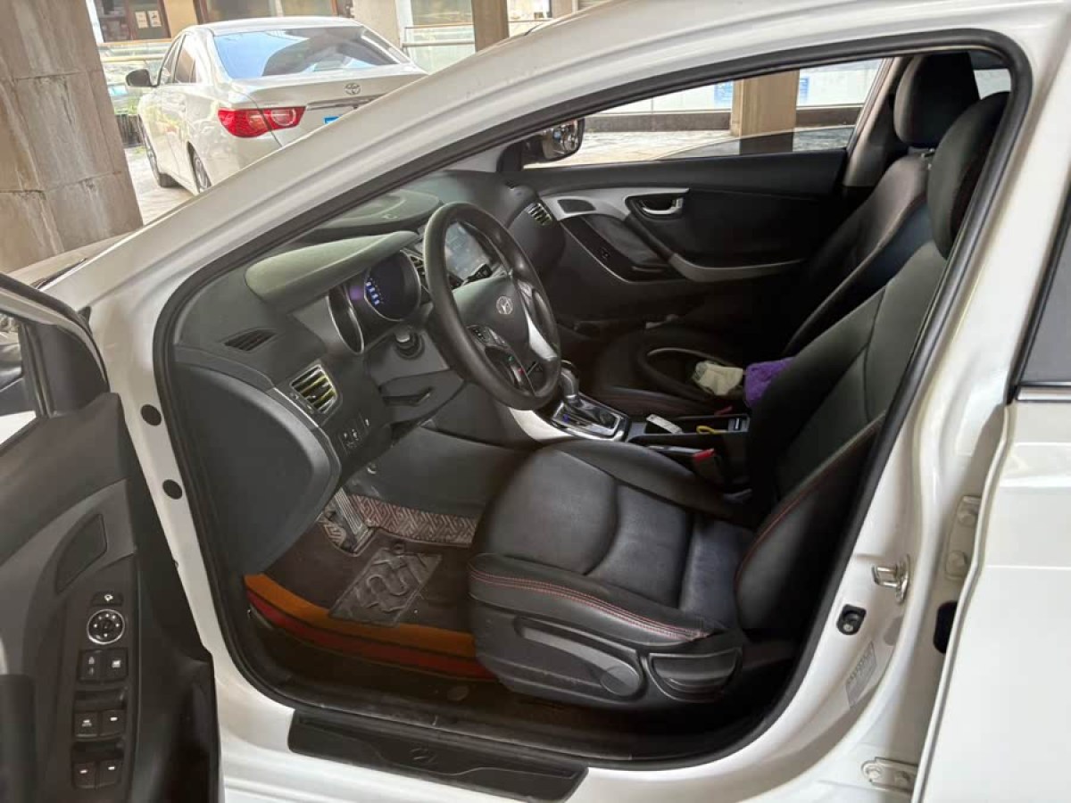 現(xiàn)代 朗動  2016款 1.6L 自動尊貴型圖片