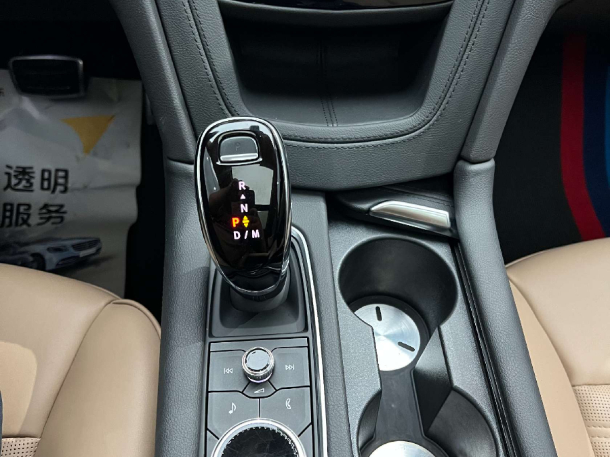 凱迪拉克 XT5  2022款 2.0T 四驅(qū)鉑金型圖片