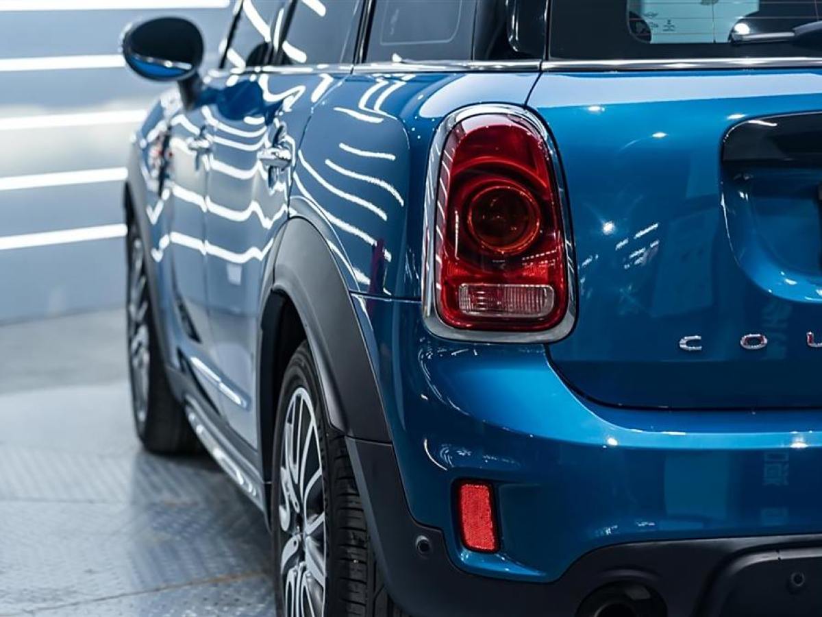 2019年9月MINI COUNTRYMAN  2018款 1.5T COOPER ALL4 藝術(shù)家