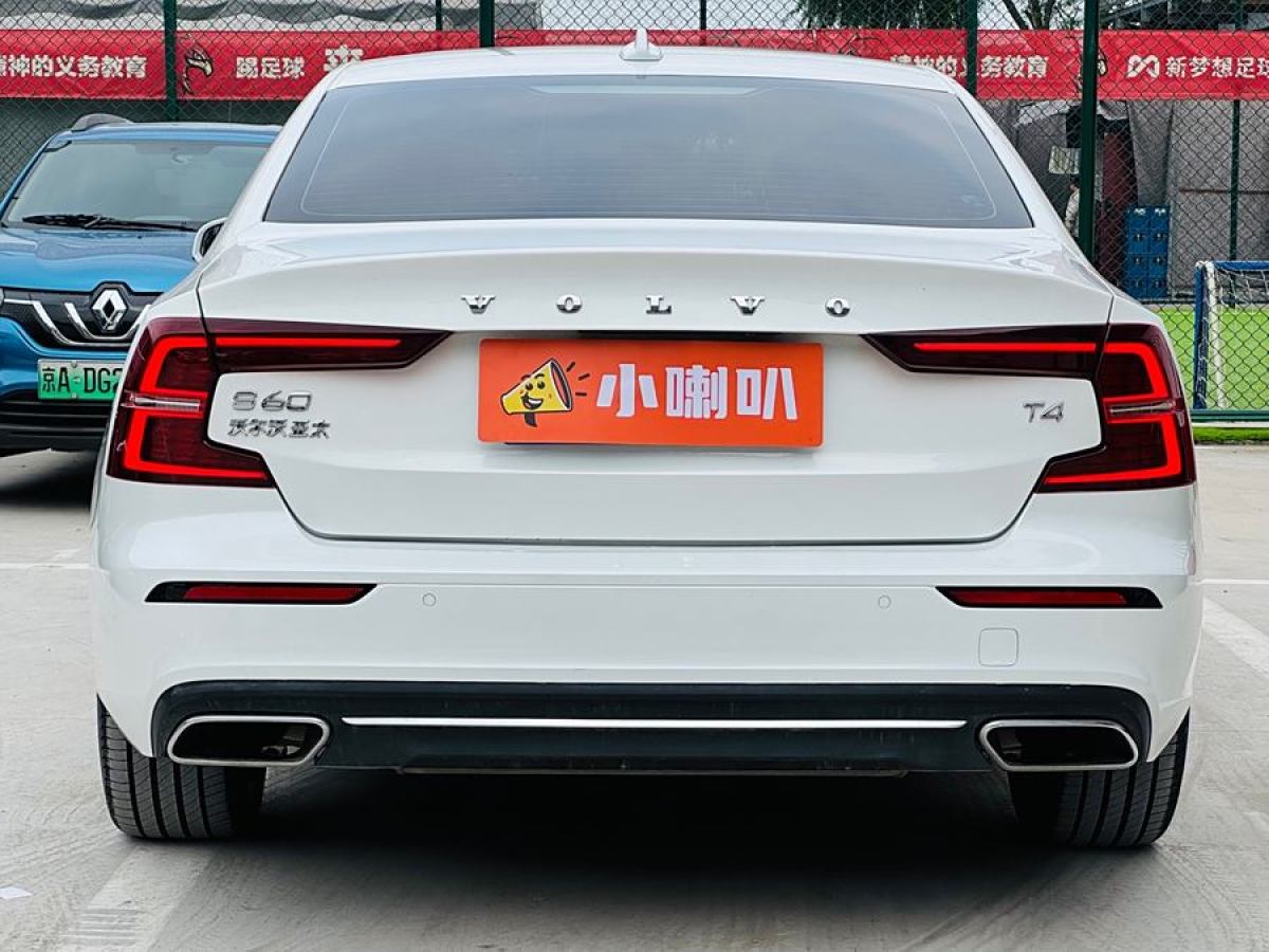 沃爾沃 S60L  2021款 T4 智遠(yuǎn)豪華版圖片