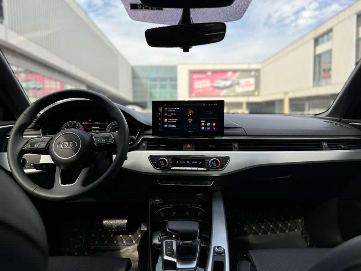 奧迪 奧迪A4L  2023款 40 TFSI 時(shí)尚動(dòng)感型圖片
