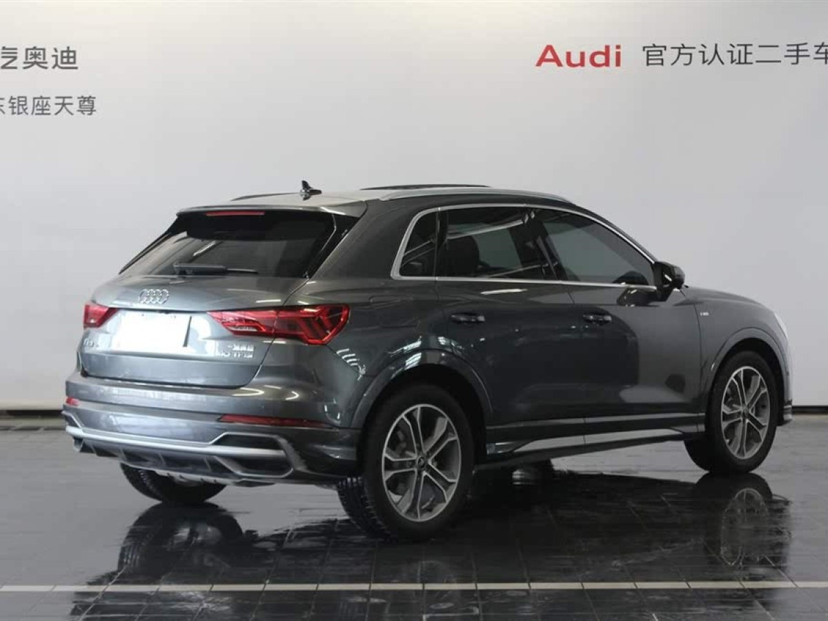 奧迪 奧迪Q3  2023款 改款 40 TFSI 時(shí)尚動(dòng)感型圖片