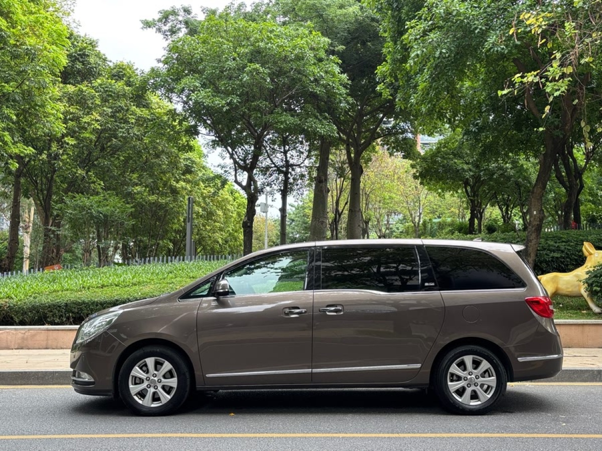 別克 GL8  2014款 3.0L XT豪華商務旗艦版圖片