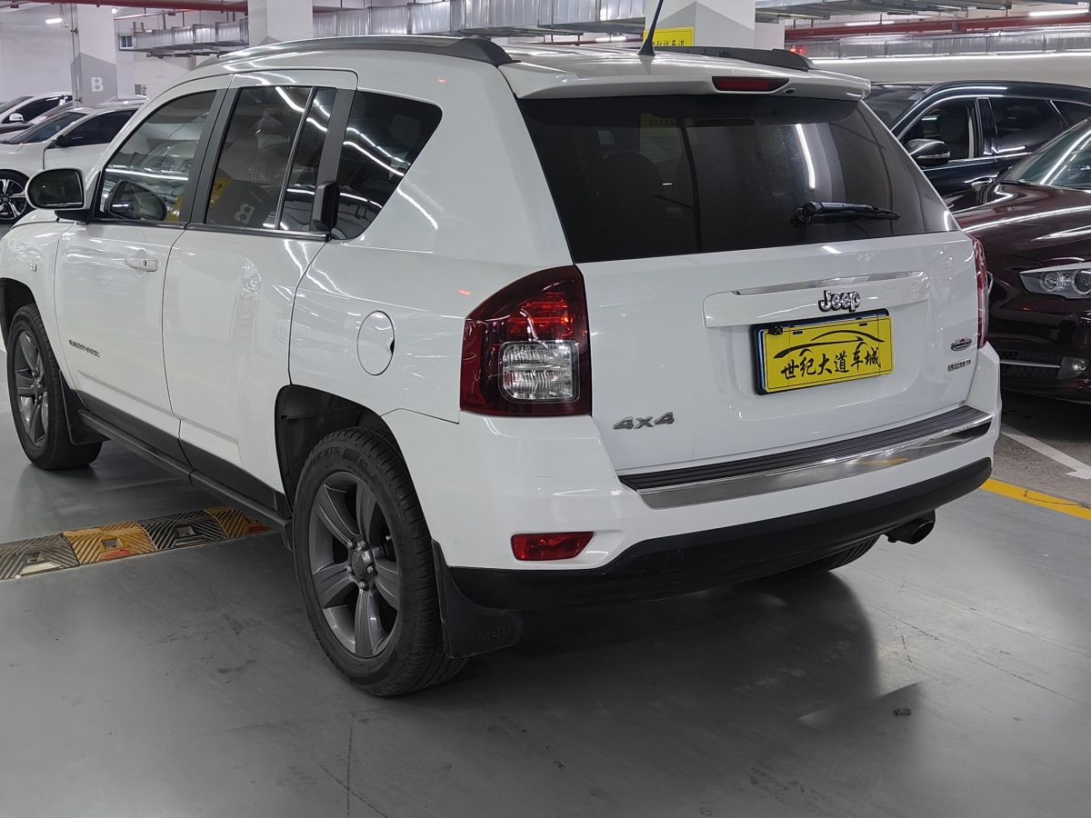 Jeep 指南者  2014款 改款 2.4L 四驅(qū)舒適版圖片