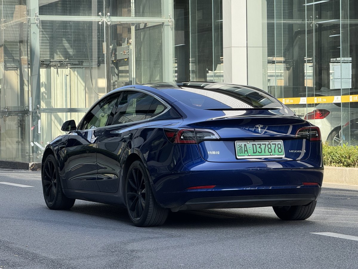 特斯拉 Model 3  2019款 標準續(xù)航后驅(qū)升級版圖片