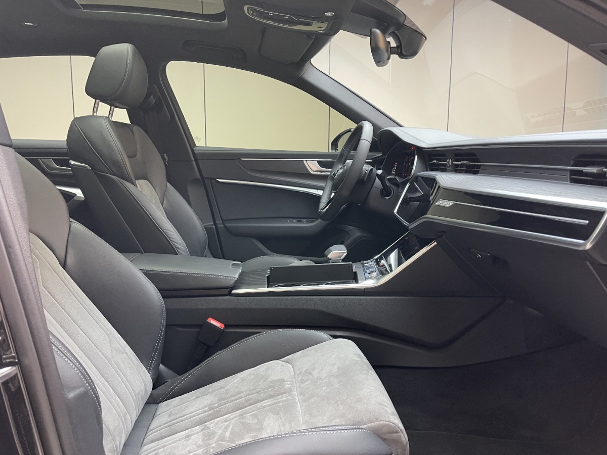 奧迪 奧迪A6L  2024款 45 TFSI quattro 臻選動(dòng)感型圖片