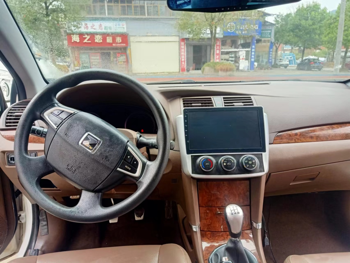 眾泰 Z300  2014款 1.5L 駕值版手動精英型圖片