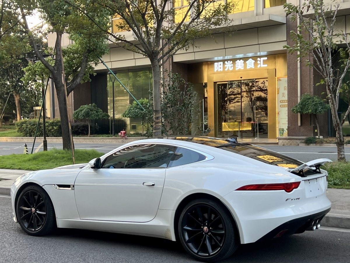 捷豹 F-TYPE  2016款 3.0T S 硬頂版圖片