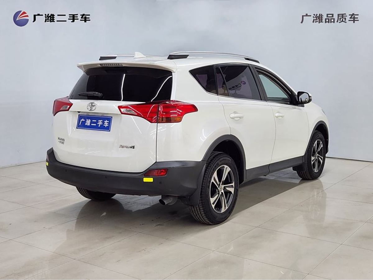 豐田 RAV4榮放  2015款 2.0L CVT兩驅(qū)風(fēng)尚版圖片