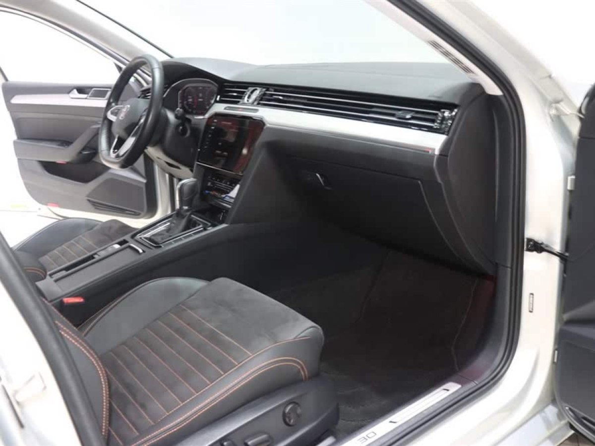 大眾 邁騰  2021款 330TSI DSG 30周年紀(jì)念版圖片