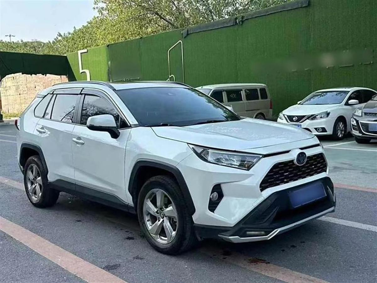 豐田 RAV4榮放  2023款 雙擎 2.5L E-CVT兩驅(qū)精英版圖片