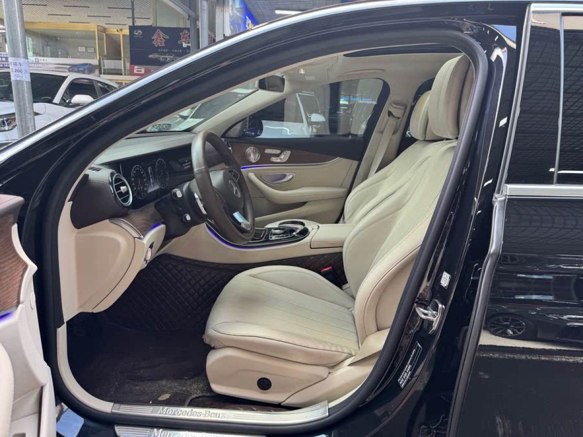 奔馳 奔馳E級(jí)  2019款 改款 E 300 L 豪華型圖片