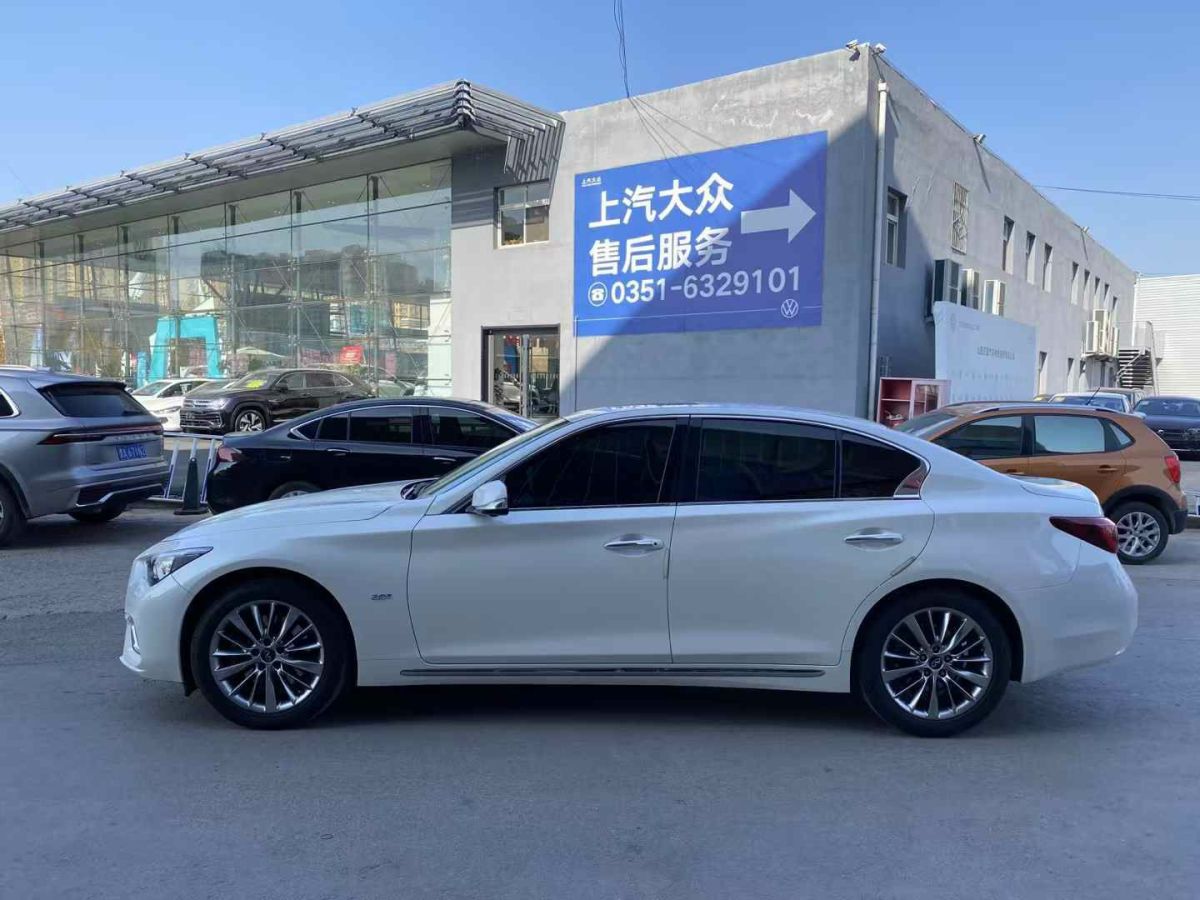 英菲尼迪 Q50L  2021款 2.0T 進(jìn)享版圖片