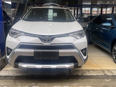 2018年12月 豐田 RAV4 榮放 2.0L CVT兩驅(qū)風(fēng)尚版圖片