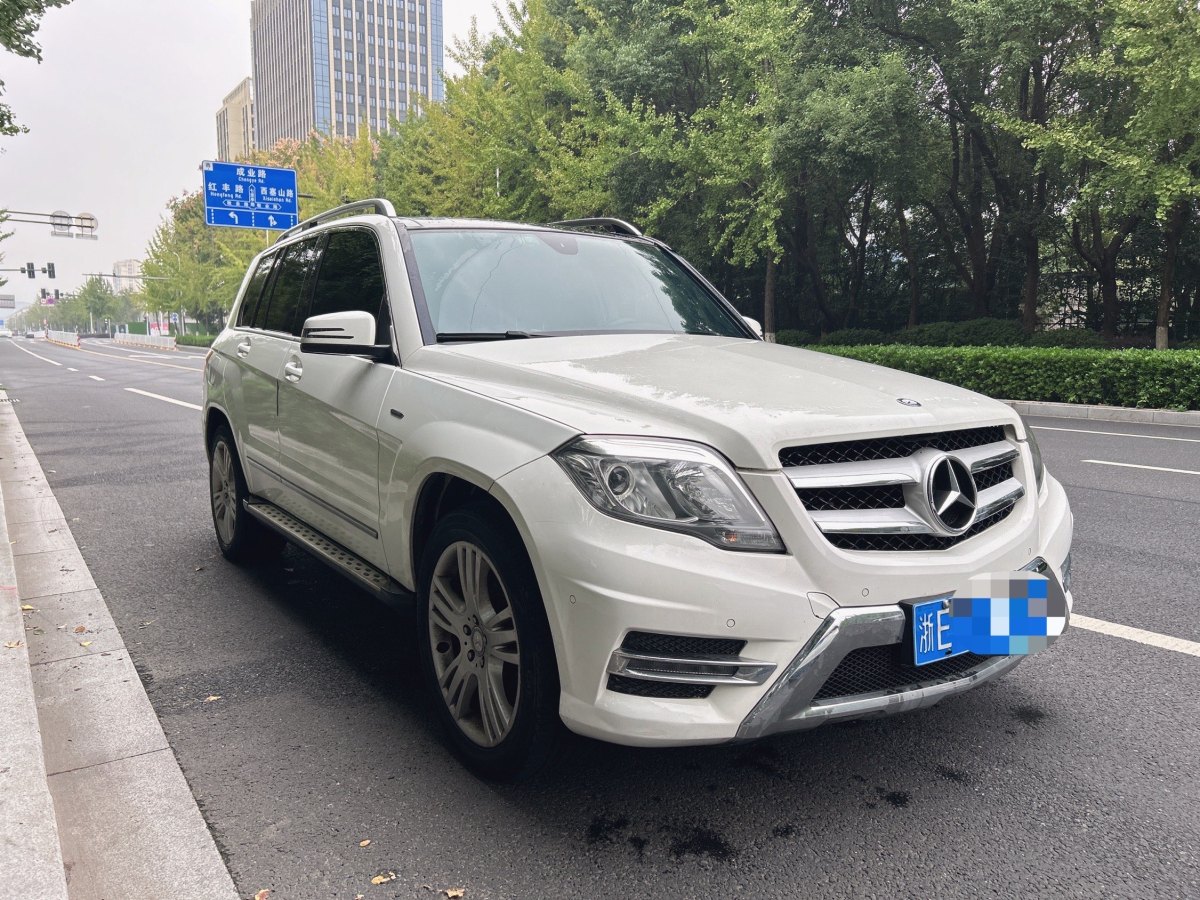 奔馳 奔馳GLK級(jí)  2015款 GLK 260 4MATIC 動(dòng)感型 極致版圖片