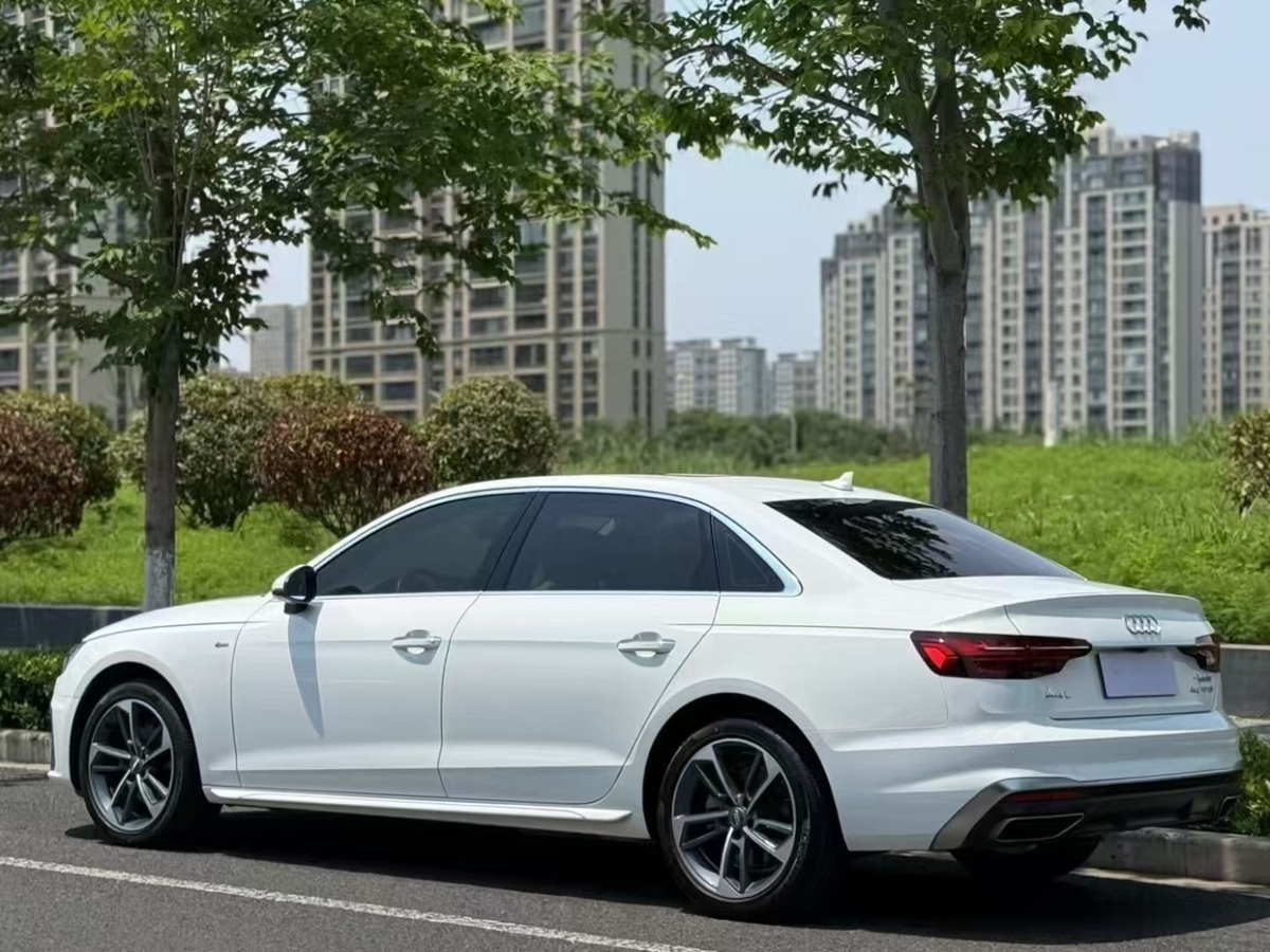 奧迪 奧迪A4L  2021款 40 TFSI 進(jìn)享人生版圖片