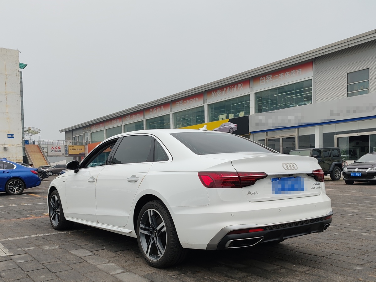 2022年10月奧迪 奧迪A4L  2022款 40 TFSI 時尚動感型