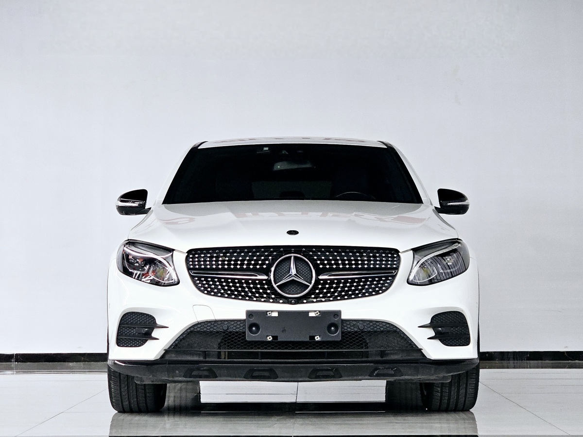 奔馳 奔馳GLC  2021款 GLC 260 4MATIC 轎跑SUV圖片