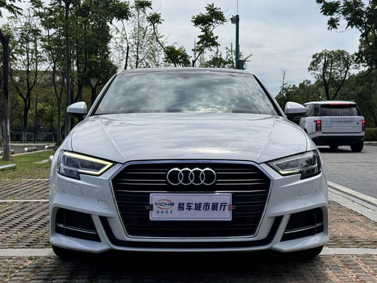 奧迪 奧迪A3  2019款 Sportback 35 TFSI 時(shí)尚型 國(guó)VI圖片