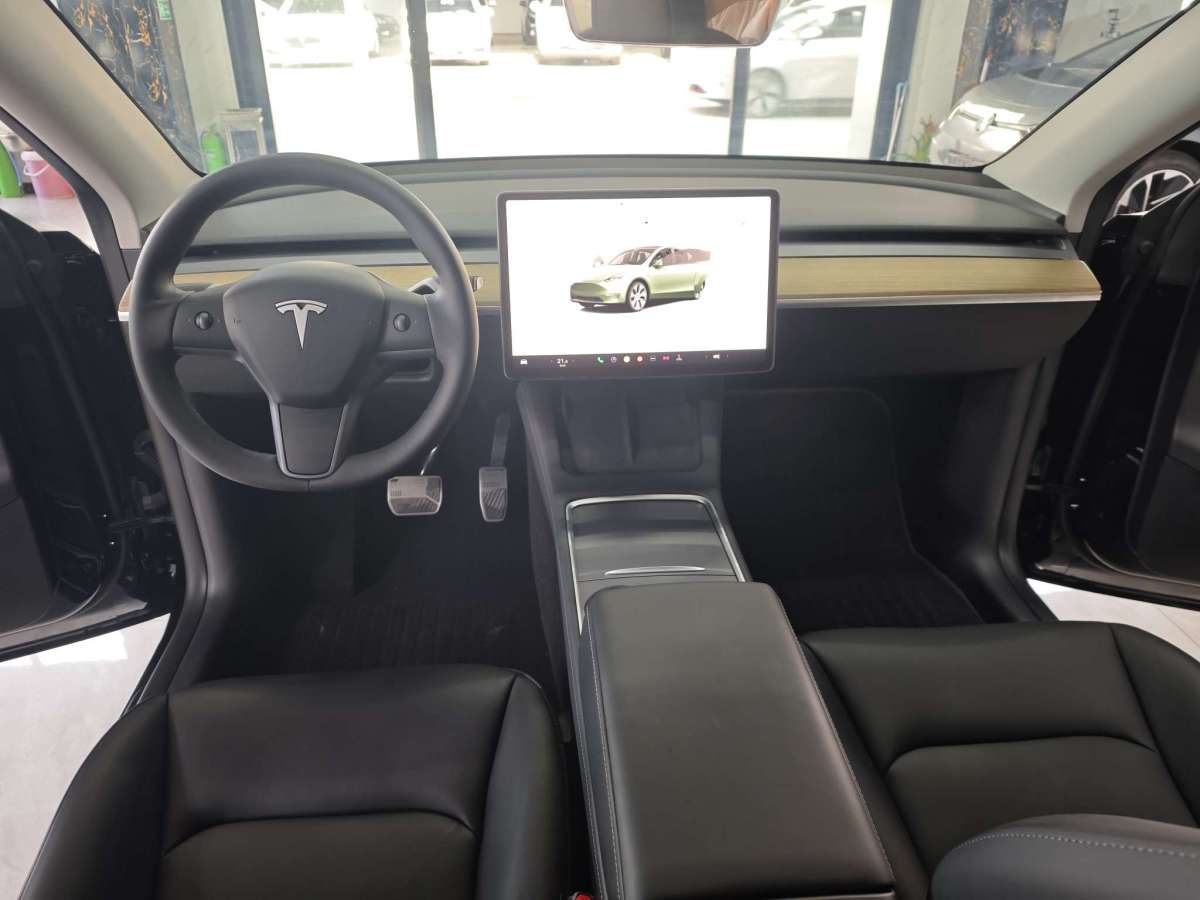 特斯拉 Model 3  2023款 后輪驅(qū)動版圖片