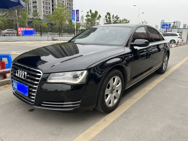 奥迪 奥迪A8  2012款 A8L 45 TFSI quattro舒适型