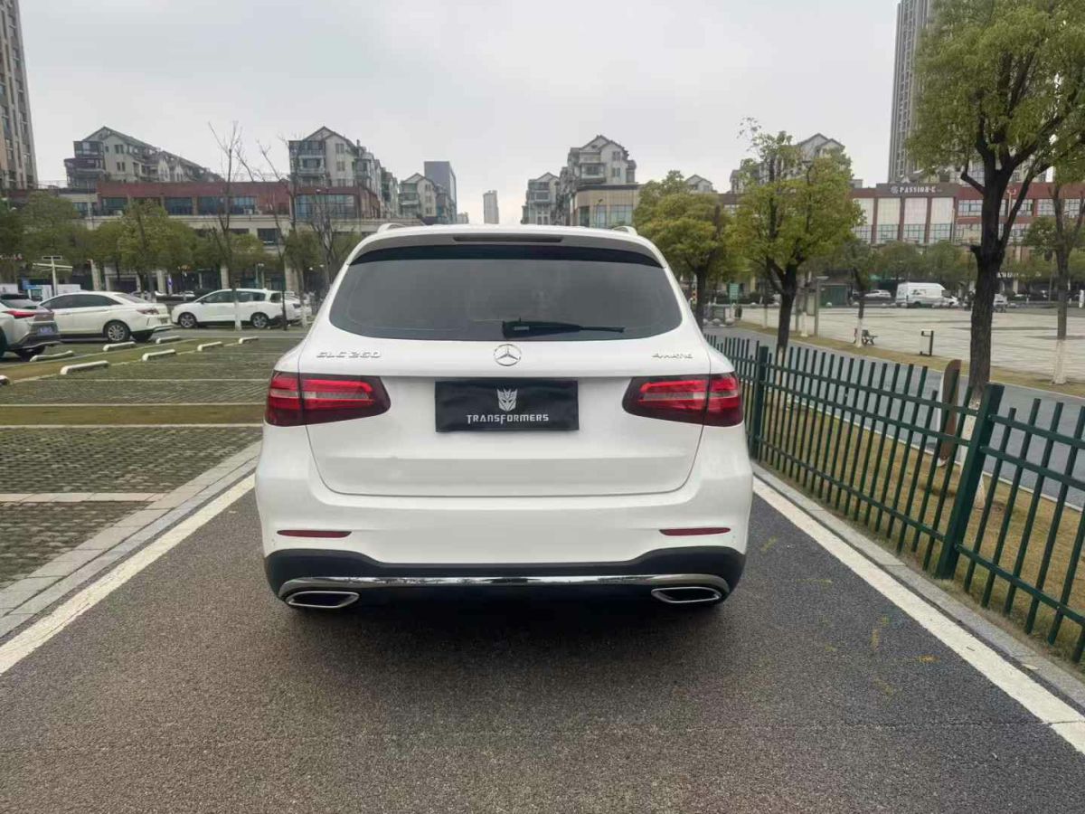 2018年8月奔馳 奔馳GLC  2018款 GLC 300 4MATIC 豪華型