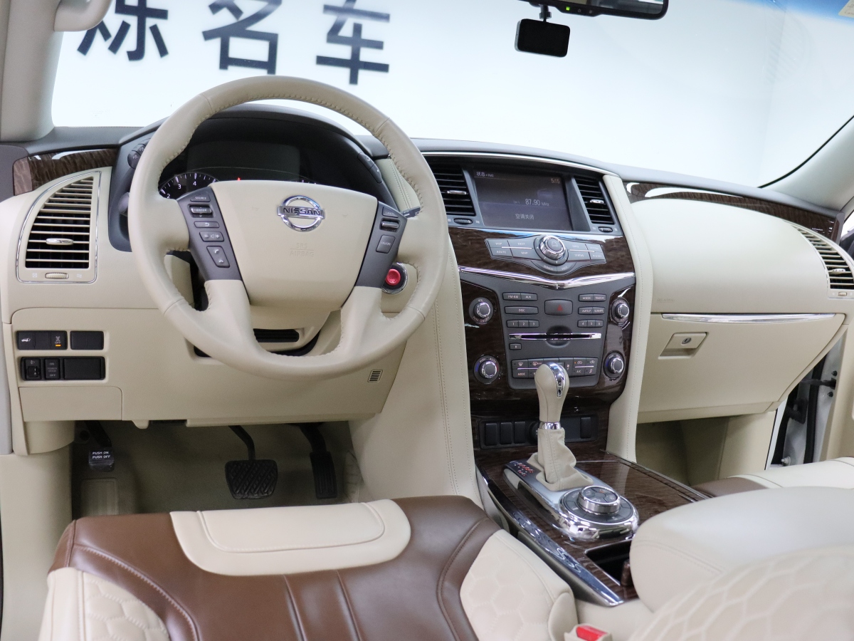 日產(chǎn) 途樂  2018款 4.0L 鉑金型圖片