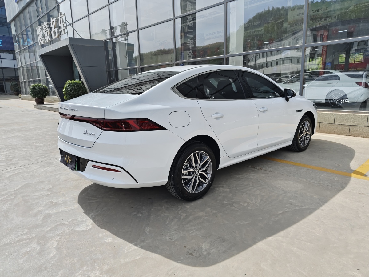 比亞迪 秦PLUS  2024款 榮耀版 DM-i 120KM卓越型圖片