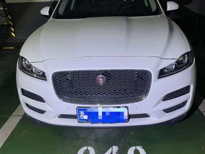 2018年1月 捷豹 XE 2.0T 300PS 四驱R-Sport运动版图片